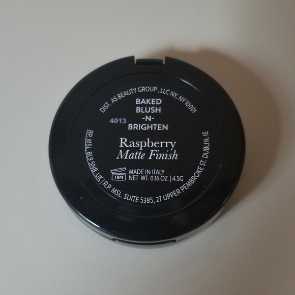 🦋 Laura Geller Baked Blush-N-Brighten Marbleized Blush (In Raspberry) - Picture 7 of 12